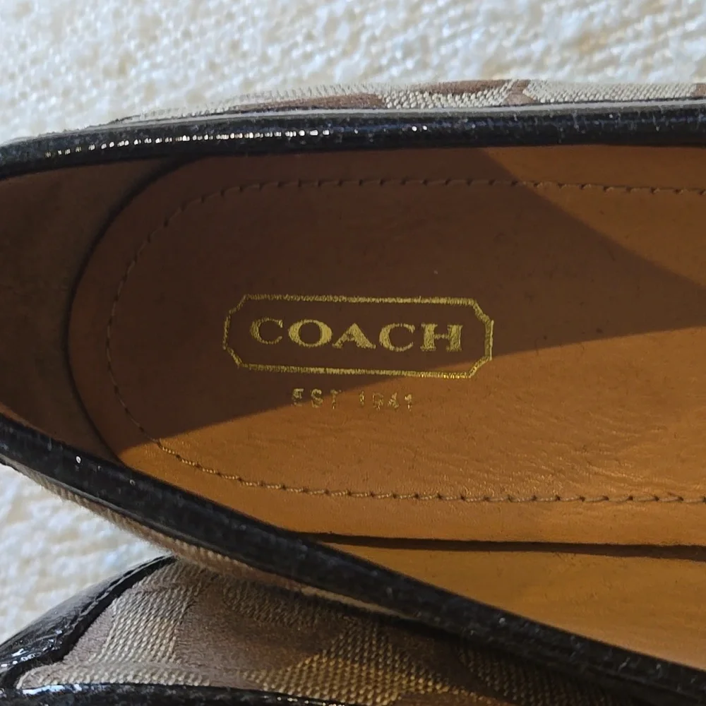 Coach loafers shoes flats very clean leather size 8.5